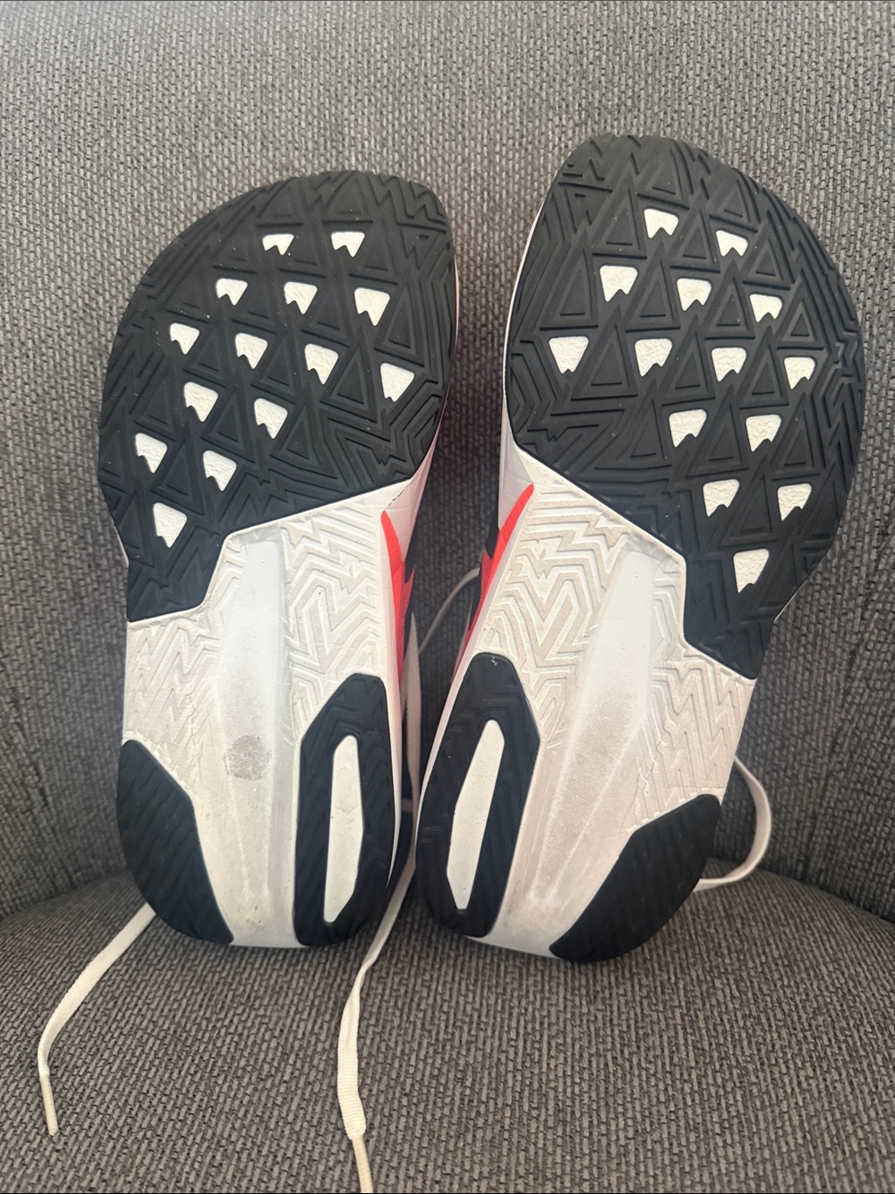 New Balance men’s and Coral Running Shoes—-fuel cell worn only a few times - Picture 3 of 6